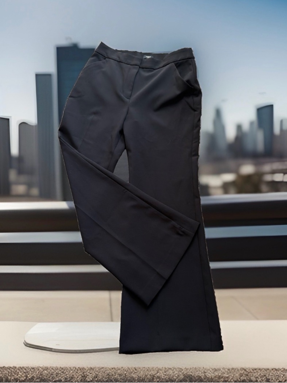 Express Editor Women’s Size 8S High Rise Wide Leg Flare Trouser. Black.